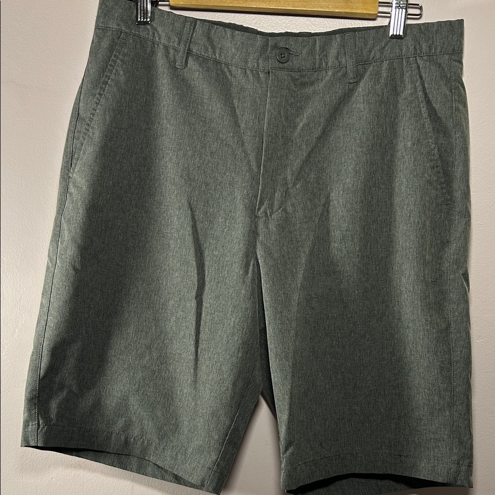 Sunice Men's Charcoal Golf Shorts